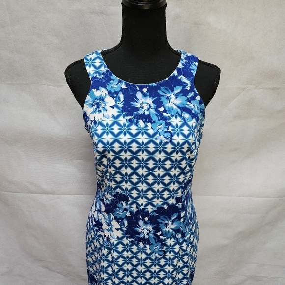 Enfocus Stuio Floral Blue Midi Sheath Dress 94% Polyester 6% Spandex Size 6 - Picture 2 of 7